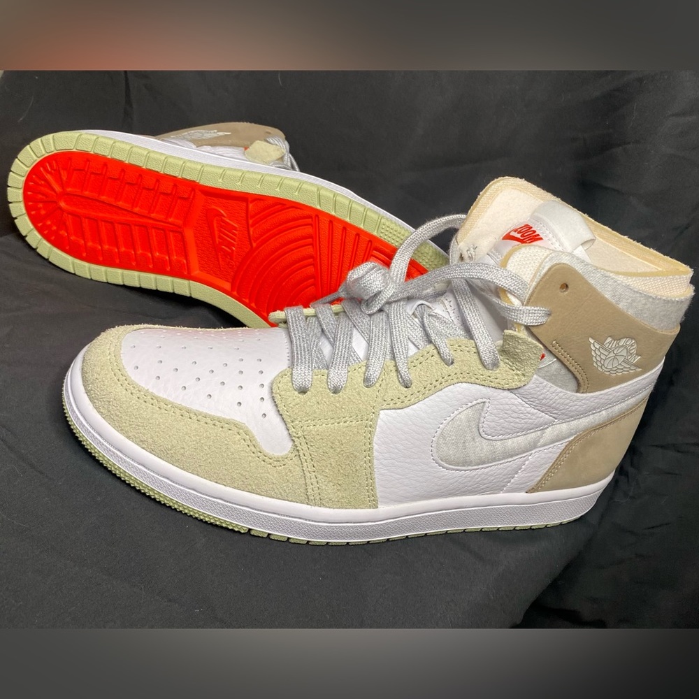 Wmns Air Jordan 1 High
Zoom Comfort 'Olive Aura'